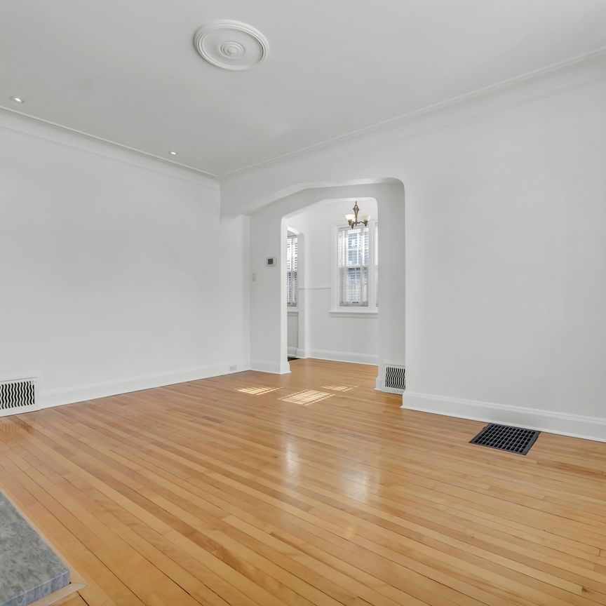 For Lease - 477 Golden Avenue, Carlingwood - Westboro and Area, Ontario - Photo 1