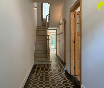 Huis te huur in Mortsel voor € 2.100 met 4 slaapkamers - Photo 3