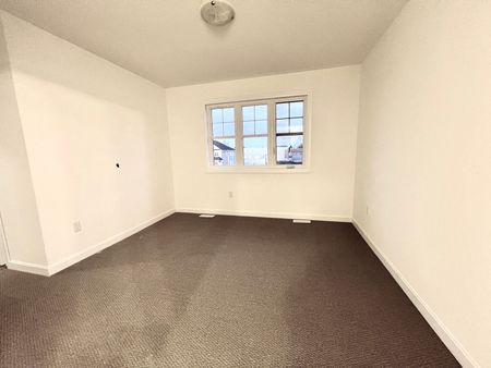 For Lease - 104 Windermere Boulevard, Loyalist, Ontario - Photo 4