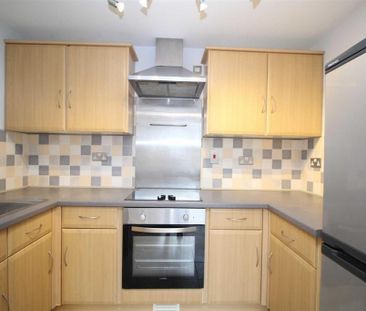 2 bedroom ground floor flat to rent - Photo 4