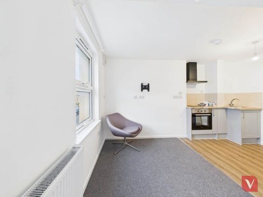 House share to rent - Photo 1