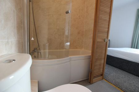 3 bedroom terraced house to rent - Photo 5