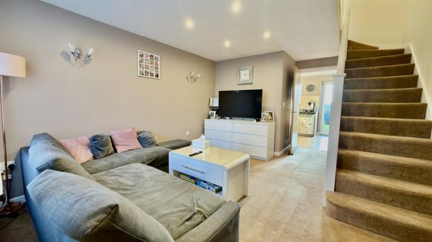 2 bedroom House To Let - Photo 1