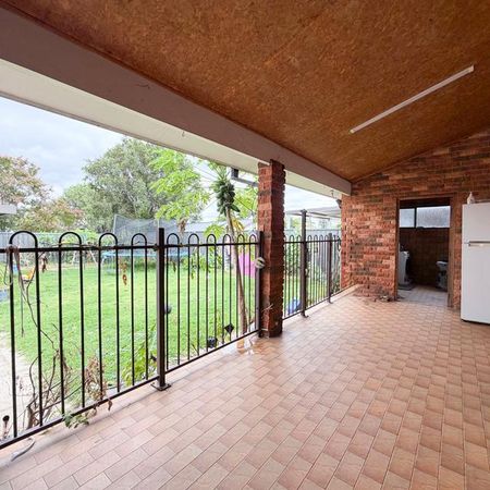 3-Bedroom Home with teenage retreat - Photo 4