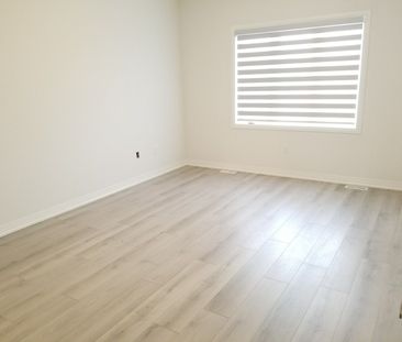 For Lease - 71 Schmeltzer Crescent, Richmond Hill, Ontario - Photo 6