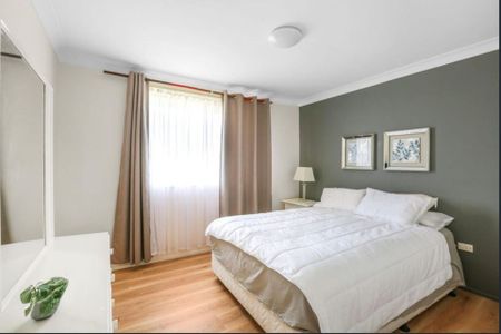 Walk to the Beach! Spacious 4br Home with Dual Living & Balconies - Photo 3