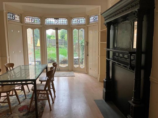 4 bedroom terraced house to rent - Photo 1
