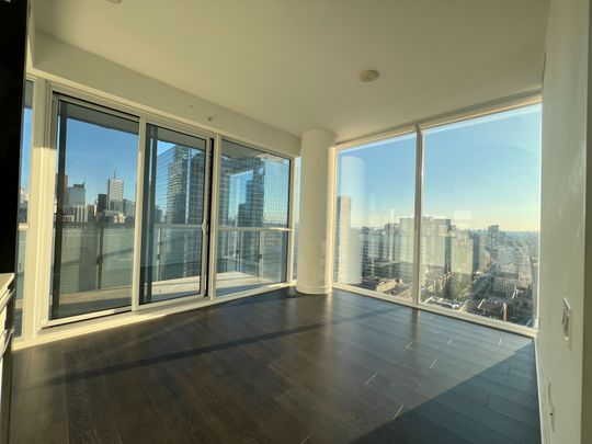For Lease - 15 Grenville Street Unit# 2703, Toronto, Ontario - Photo 1