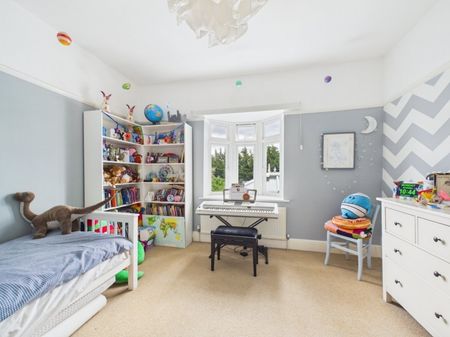 Greenlands Road, Staines-upon-Thames, Surrey,TW18 - Photo 4