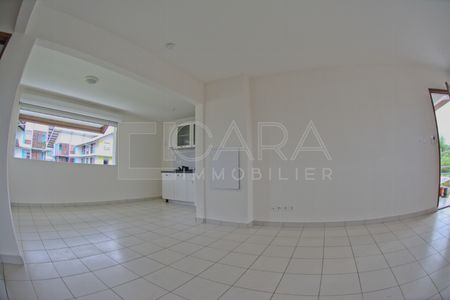 Location Appartement 3 pièces 69m² CAYENNE 97300 - Photo 2