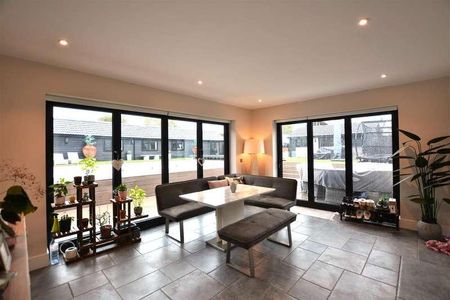 Holtwood, Holt, Wimborne, BH21 - Photo 2