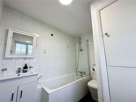 Woodhall Lane, Shenley, Radlett, Hertfordshire, WD7 - Photo 5