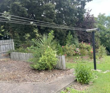 Family Living - Photo 6
