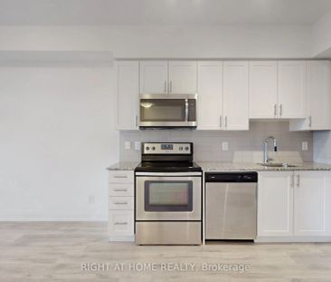 3700 Highway 7 Road #1606 - Photo 6