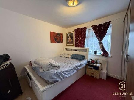 Nelson Road, TW2 - Photo 2