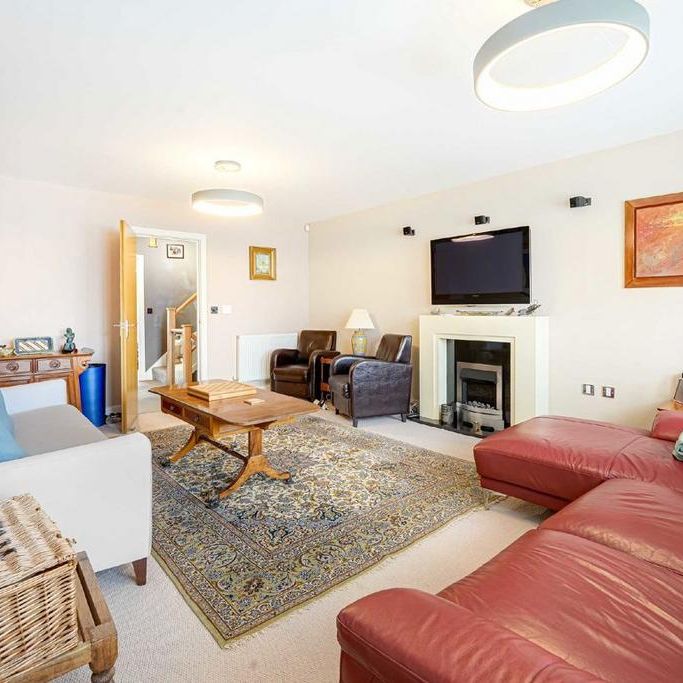 4 bedroom house to rent - Photo 1