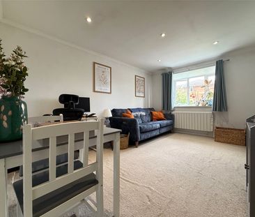 Ascot Court, Aldershot, Hampshire, GU11 - Photo 3