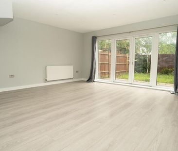 4 bedroom terraced house to rent - Photo 2