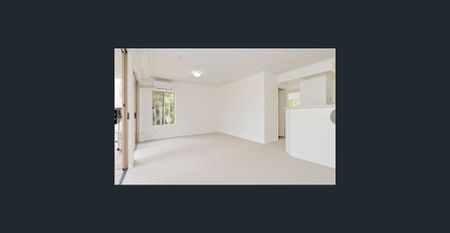 FULLY FURNISHED Two-bedroom modern apartment in ideal Herston location! - Photo 2