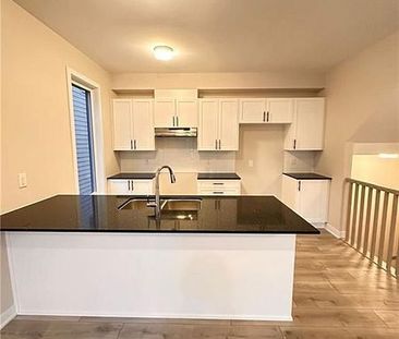 For Lease - 317 CATSFOOT Walk, Barrhaven, Ontario - Photo 2