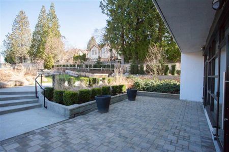 Spacious One Bedroom Corner Unit by New Skytrain Station - Photo 3