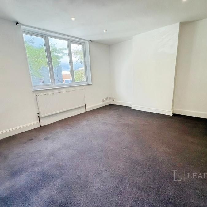 2 bedroom apartment to rent Emscote Road, Warwick, Warwickshire, CV34 - Photo 1