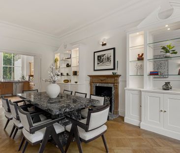 Traditional townhouse in the heart of Kensington - Photo 2