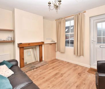 2 bedroom terraced house to rent - Photo 1