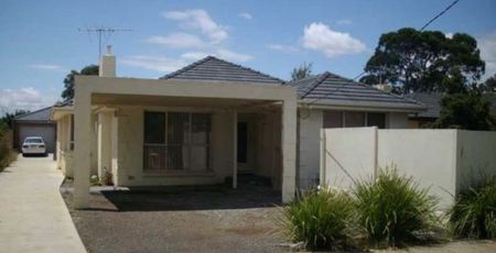 SPACIOUS UNIT/HOUSE LOCATED CLOSE TO SCHOOLS AND PUBLIC TRANSPORT - Photo 5