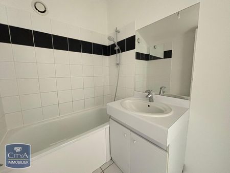 Location Appartement 2 pièces 38m² BORDEAUX 33800 - Photo 2