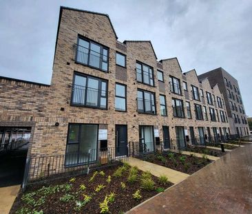 Dodie Smith Walk, Stretford, Manchester, M32 - Photo 3