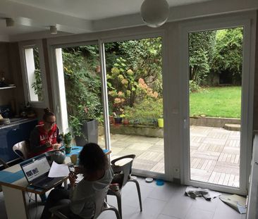 Large Room 20 M2 with private bathroom - Photo 1