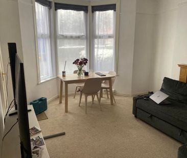 5A Downend Road, Kingswood, Bristol - Photo 2