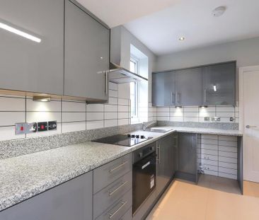 2 bedroom semi-detached house to rent - Photo 5