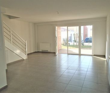 Location Maison 4 pièces 73m² CARPENTRAS 84200 - Photo 2