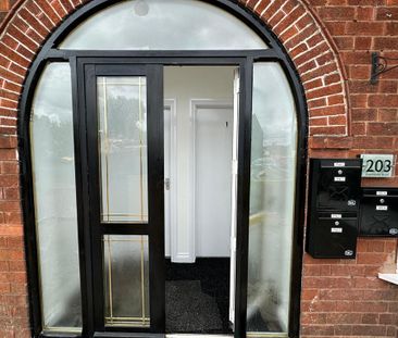 2 bedroom flat to rent - Photo 6