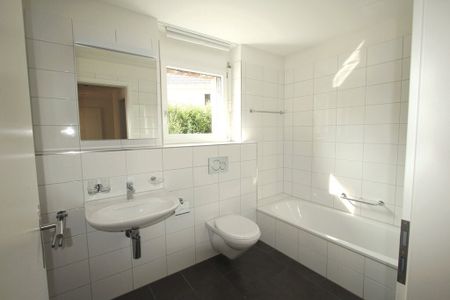 Moderne 3.5-Zimmer-Wohnung im Grünen - Photo 3