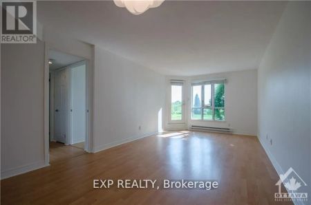 UNIT 105 - 550 CAMBRIDGE STREET - Photo 4