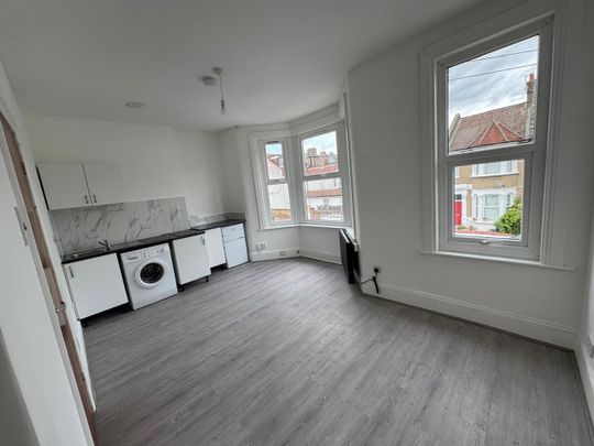 Studio Flat, Cranleigh Road, N15 - Photo 1