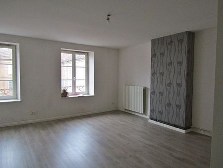 Location Appartement 3 pièces 82 m2 à Baccarat - Photo 2