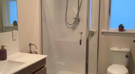 Large family home with a cosy feel - Photo 3