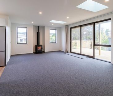 Brand New Living in the Heart of Riverton - Photo 2