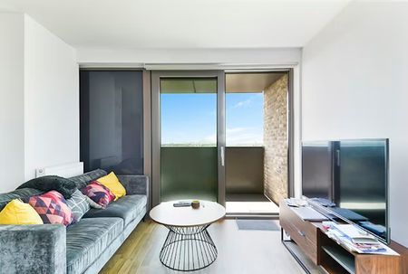2 bedroom apartment - Photo 2