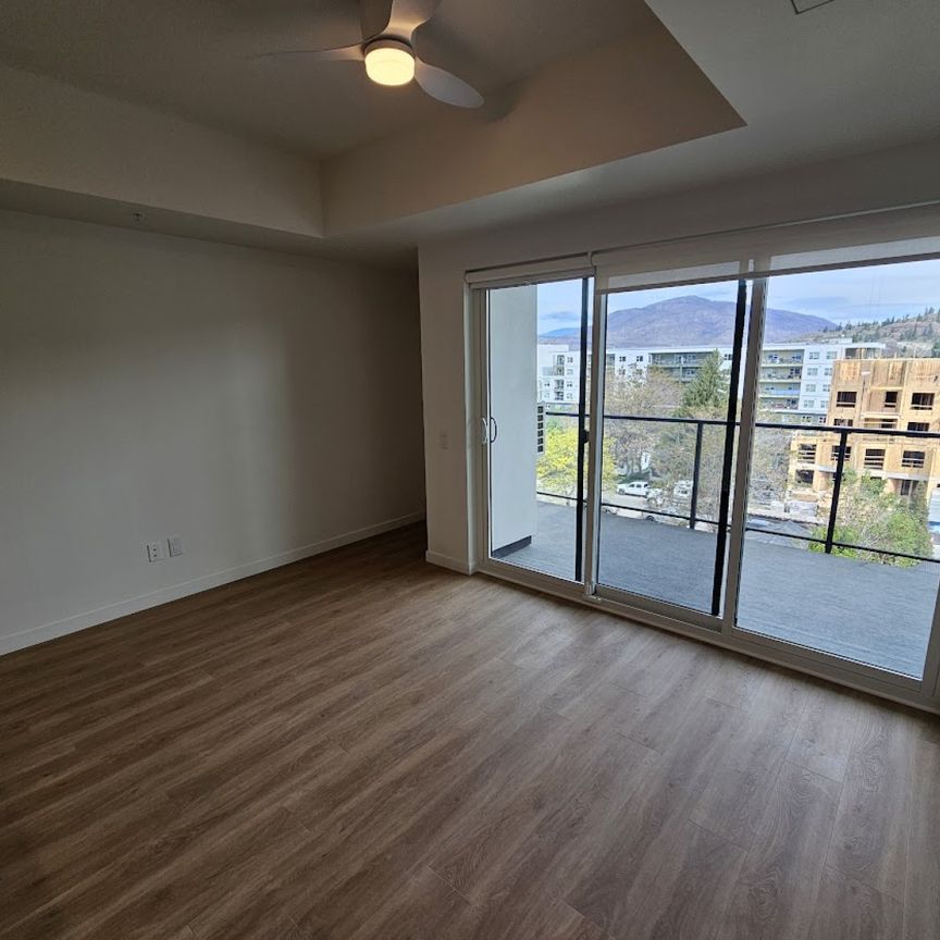 2 Bedroom Condo at Sole Cawston Downtown - Photo 1