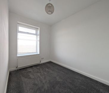 Rosebery Avenue, Shipley - Photo 5