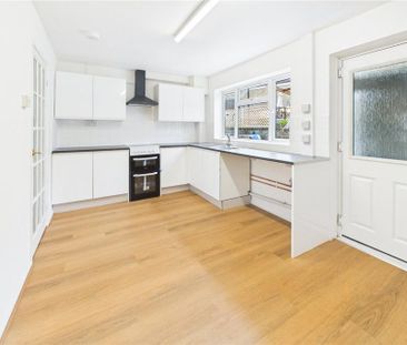 3 bedroom terraced house to rent - Photo 6