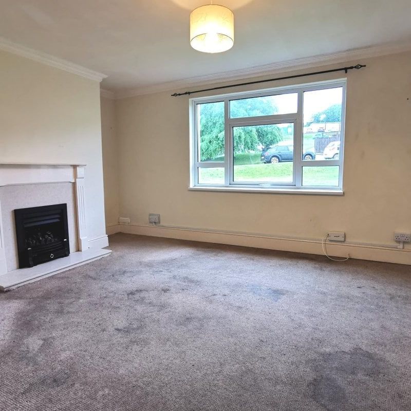 Warburton Gardens - Photo 1