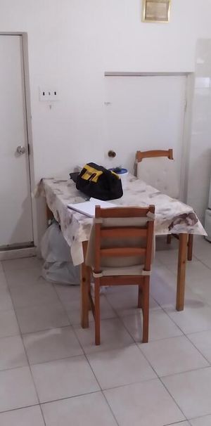 ST LEONARD : 2 ½ POELE, FRIGO, TABLE, L - Photo 1