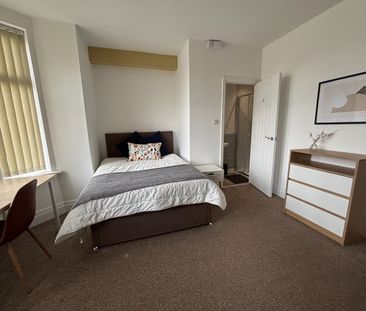 Room in a Shared House, Weaste Lane, M5 - Photo 2