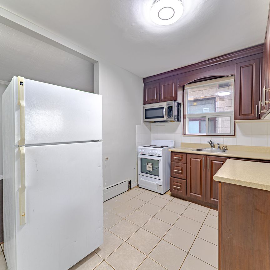 For Lease - 1200 Weston Road Unit# 4, Toronto, Ontario - Photo 1